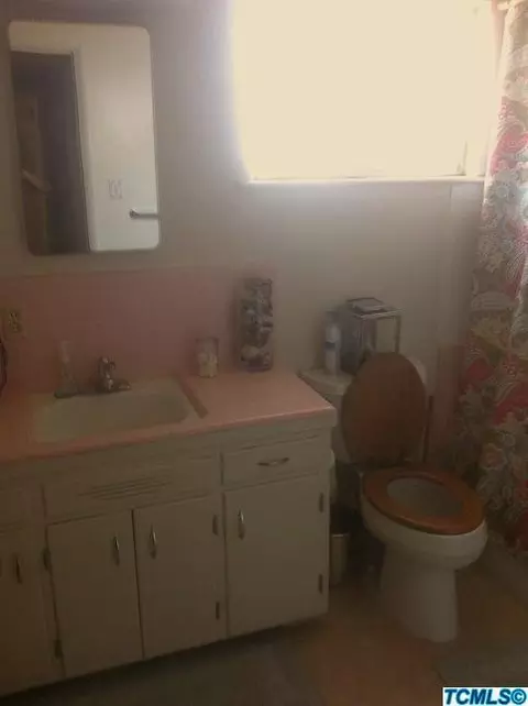 313 E Gail Ave, Tulare, CA 93274 photo 12