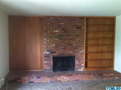 313 E Gail Ave, Tulare, CA 93274 photo 5