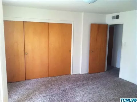 313 E Gail Ave, Tulare, CA 93274 photo 8