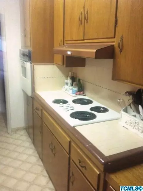 313 E Gail Ave, Tulare, CA 93274 photo 3