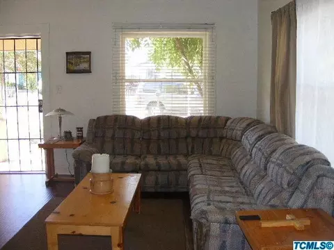 600 E Tulare Ave, Visalia, CA 93292 photo 4