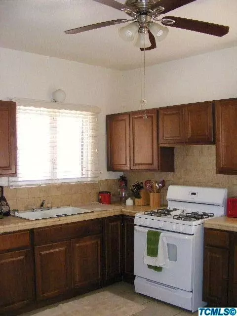 600 E Tulare Ave, Visalia, CA 93292 photo 12