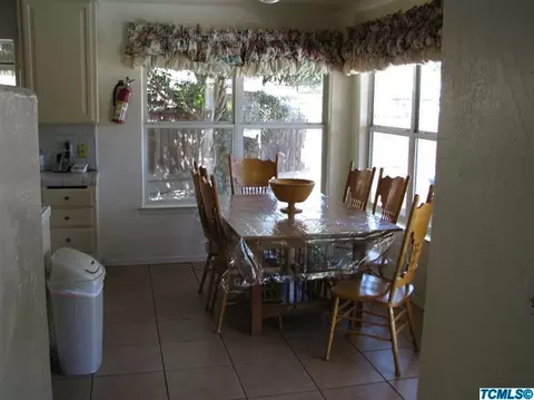 625 E Sunnyview Ct, Visalia, CA 93292 photo 5