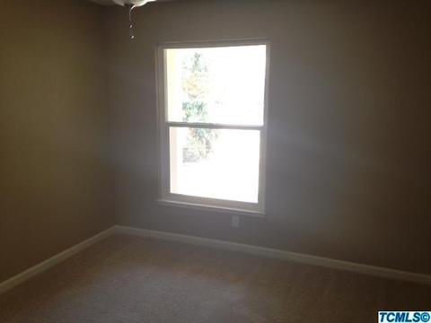 2728 E Vine Ave, Visalia, CA 93292 photo 12