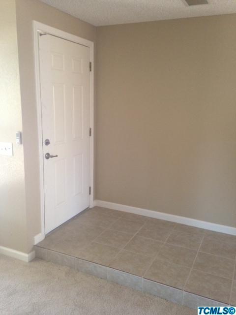 2728 E Vine Ave, Visalia, CA 93292 photo 2
