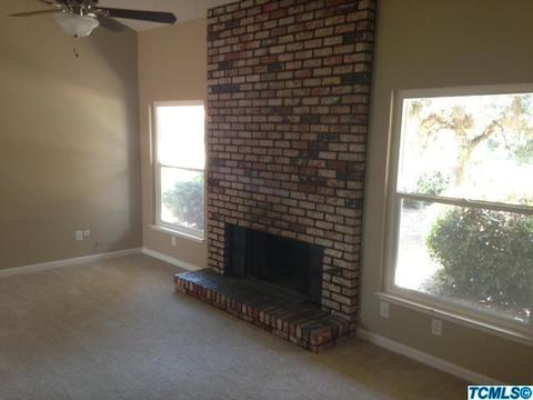 2728 E Vine Ave, Visalia, CA 93292 photo 8