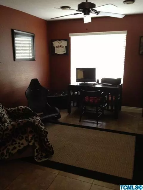 2318 S Kent St, Visalia, CA 93277 photo 9