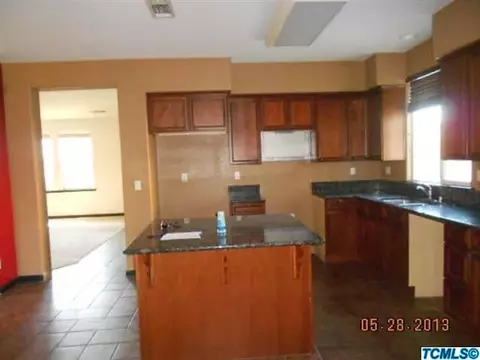 477 E Abbott Ave, Reedley, CA 93654 photo 4