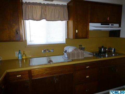 612 E Willow Ct, Tulare, CA 93274 photo 10