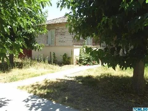 135 N Orange Ave, Exeter, CA 93221 photo 2