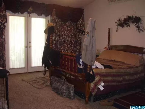 1609 E Beech Dr, Visalia, CA 93292 photo 8