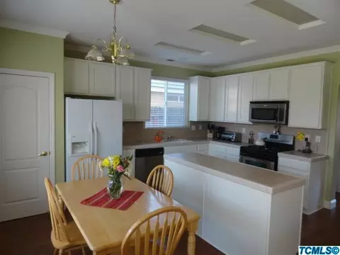 4109 E Cambridge Ave, Visalia, CA 93292 photo 11