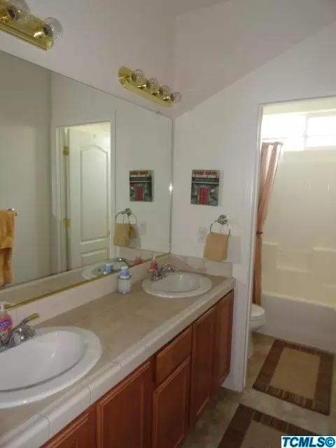 4109 E Cambridge Ave, Visalia, CA 93292 photo 23