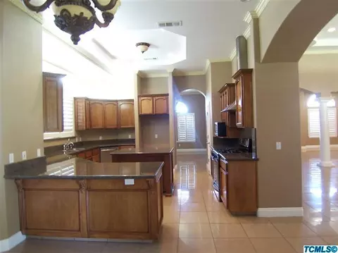 4413 E Grove Ct, Visalia, CA 93292 photo 9