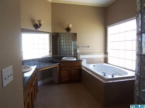 4413 E Grove Ct, Visalia, CA 93292 photo 15