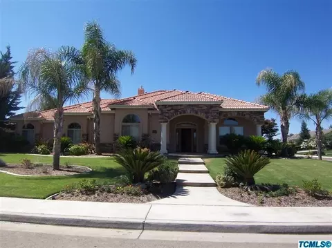 4413 E Grove Ct, Visalia, CA 93292 photo 2