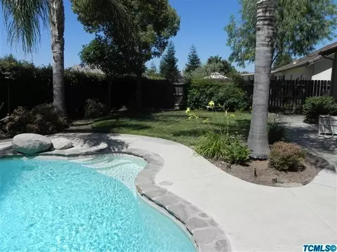 3605 E Paradise Ave, Visalia, CA 93292 photo 6