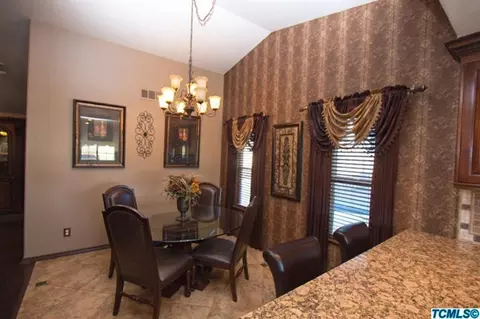 1471 E Davis Dr, Dinuba, CA 93618 photo 9