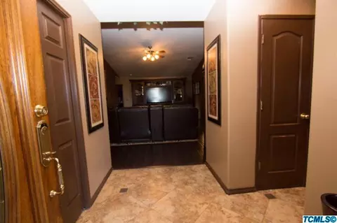 1471 E Davis Dr, Dinuba, CA 93618 photo 4