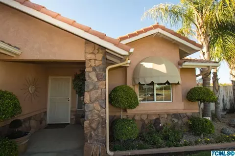 1471 E Davis Dr, Dinuba, CA 93618 photo 3