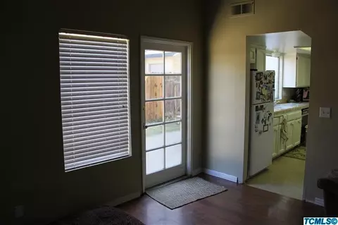 1233 E Ferguson Ave, Visalia, CA 93292 photo 6