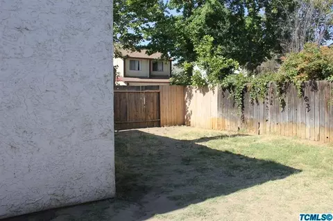 1233 E Ferguson Ave, Visalia, CA 93292 photo 15
