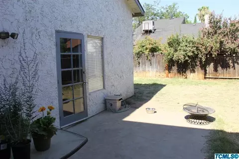 1233 E Ferguson Ave, Visalia, CA 93292 photo 16