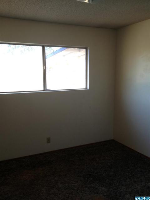 1758 E Park Way, Dinuba, CA 93618 photo 3