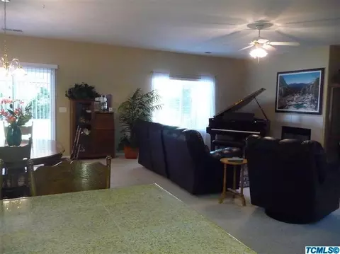 2218 E Katherine Ave, Fowler, CA 93625 photo 7