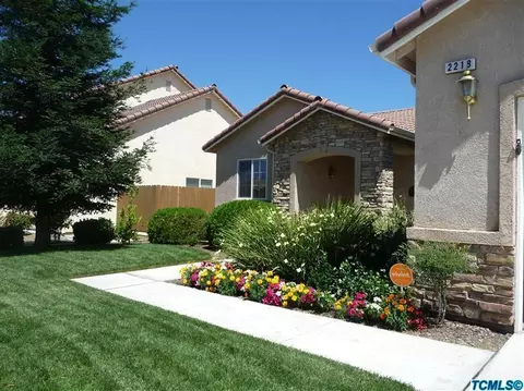 2218 E Katherine Ave, Fowler, CA 93625 photo 3