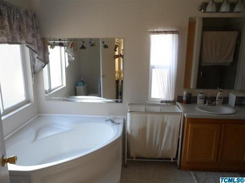 46573 Creekside Rd, Squaw Valley, CA 93675 photo 9