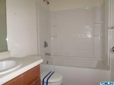 4428 E Acequia Ave, Visalia, CA 93292 photo 14