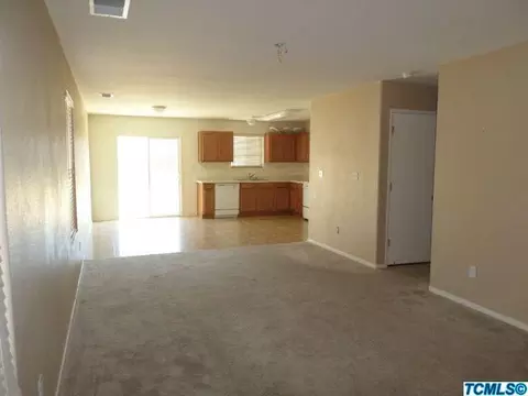 4428 E Acequia Ave, Visalia, CA 93292 photo 8