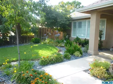 3604 E Vista Dr, Visalia, CA 93292 photo 2