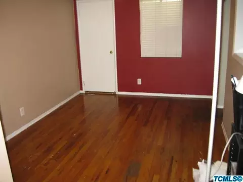 398 E Gail Ave, Tulare, CA 93274 photo 9