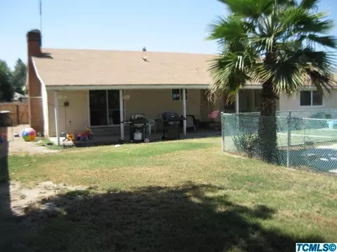 398 E Gail Ave, Tulare, CA 93274 photo 5