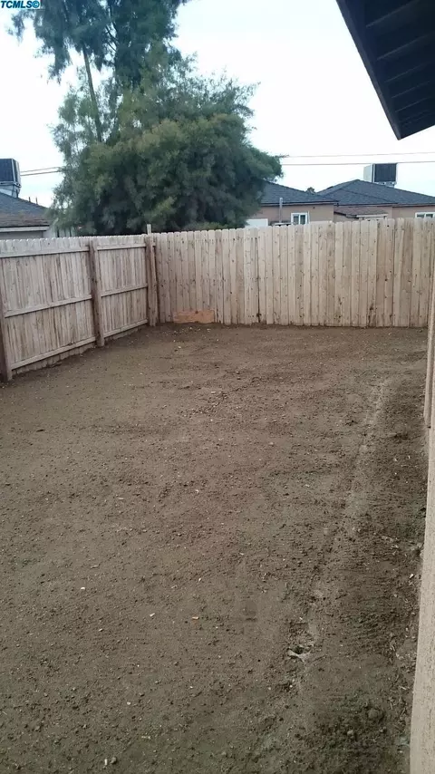 6875 Elder Ave, Visalia, CA 93291 photo 3
