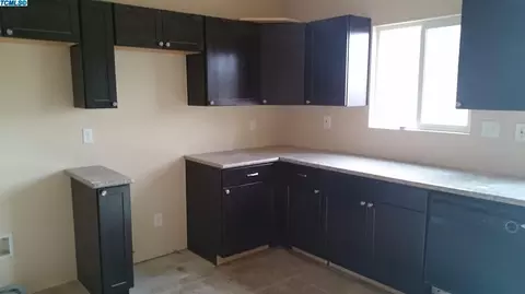 6875 Elder Ave, Visalia, CA 93291 photo 5