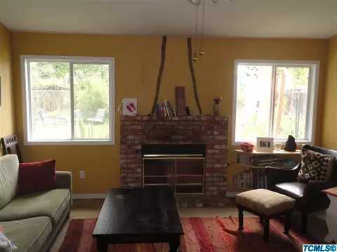 1454 Willow St, Exeter, CA 93221 photo 5