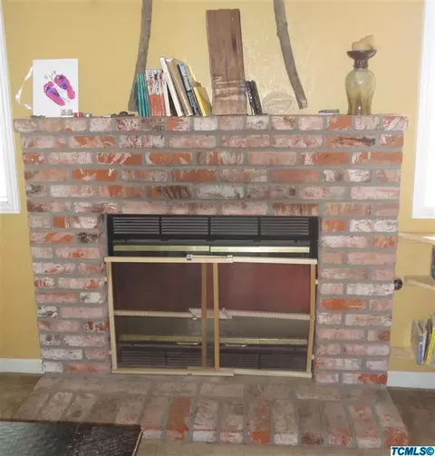 1454 Willow St, Exeter, CA 93221 photo 4