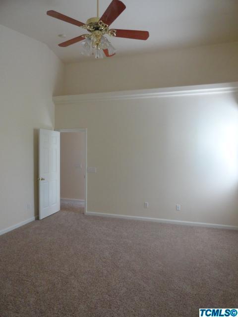 1125 E Chestnut Ct, Visalia, CA 93292 photo 19
