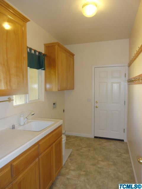 1125 E Chestnut Ct, Visalia, CA 93292 photo 13
