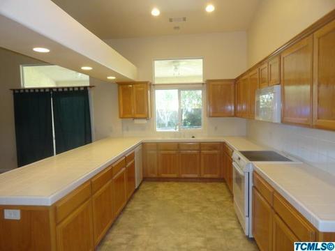 1125 E Chestnut Ct, Visalia, CA 93292 photo 12