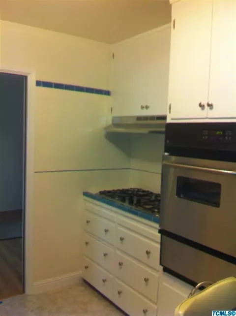 964 Windsor Dr, Tulare, CA 93274 photo 6