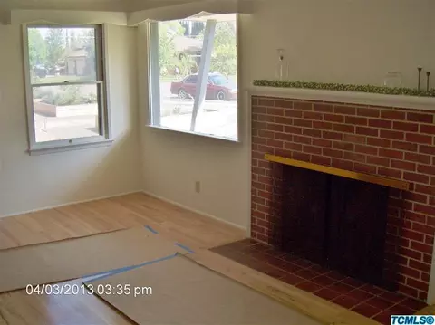 964 Windsor Dr, Tulare, CA 93274 photo 4