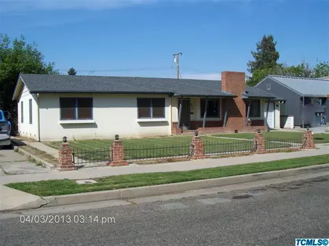 964 Windsor Dr, Tulare, CA 93274 photo 2
