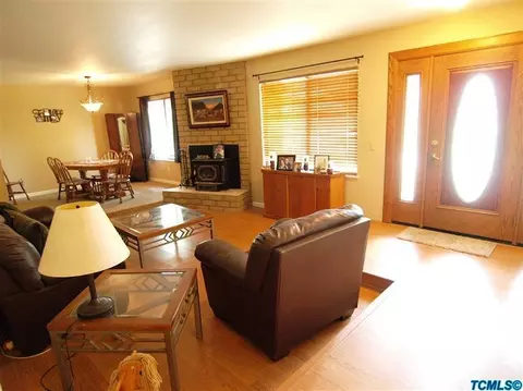 469 W Balaam Ave, Exeter, CA 93221 photo 6