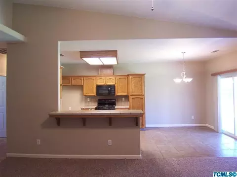 512 Gearey Ave, Exeter, CA 93221 photo 3