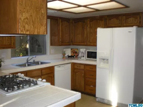1922 E Harold Ave, Visalia, CA 93292 photo 4