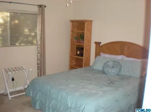 1922 E Harold Ave, Visalia, CA 93292 photo 9